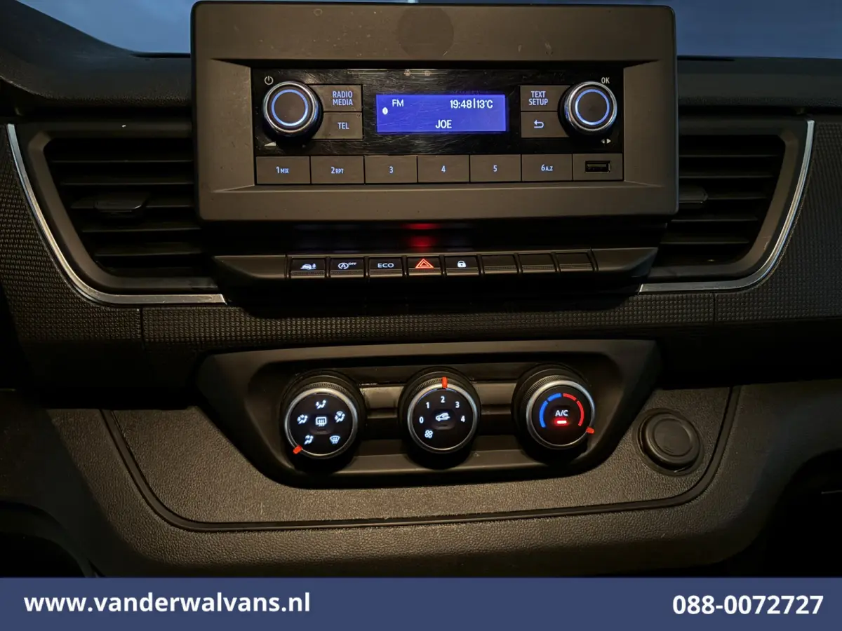 2.0 dCi 131pk L2H1 Euro6 Airco | LED | Cruisecontrol | 2500kg Trekhaak | Bijrijdersbank