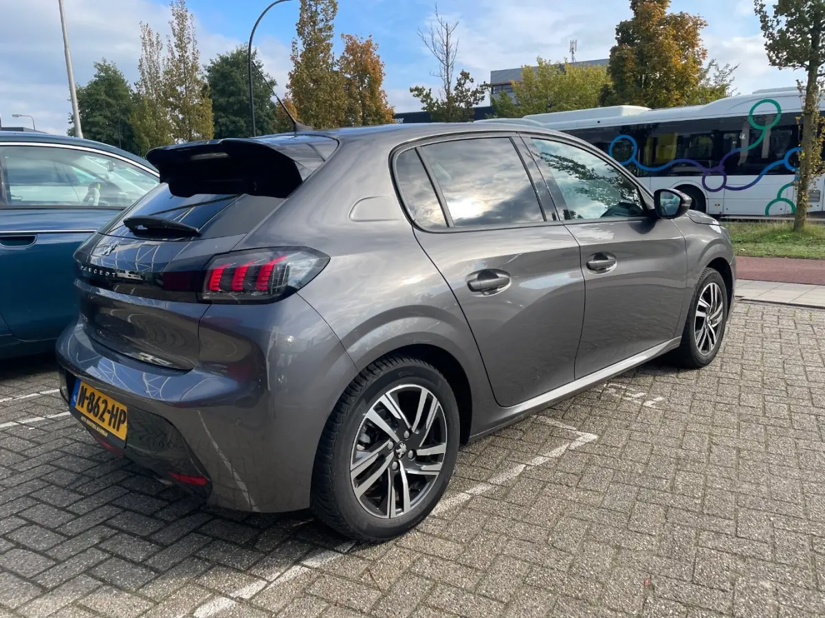 1.2 PureTech Allure | Navigatie | Climate Control | Parkeersensoren | Cruise Control |