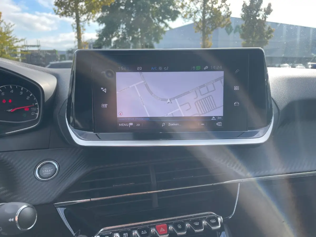 1.2 PureTech Allure | Navigatie | Climate Control | Parkeersensoren | Cruise Control |