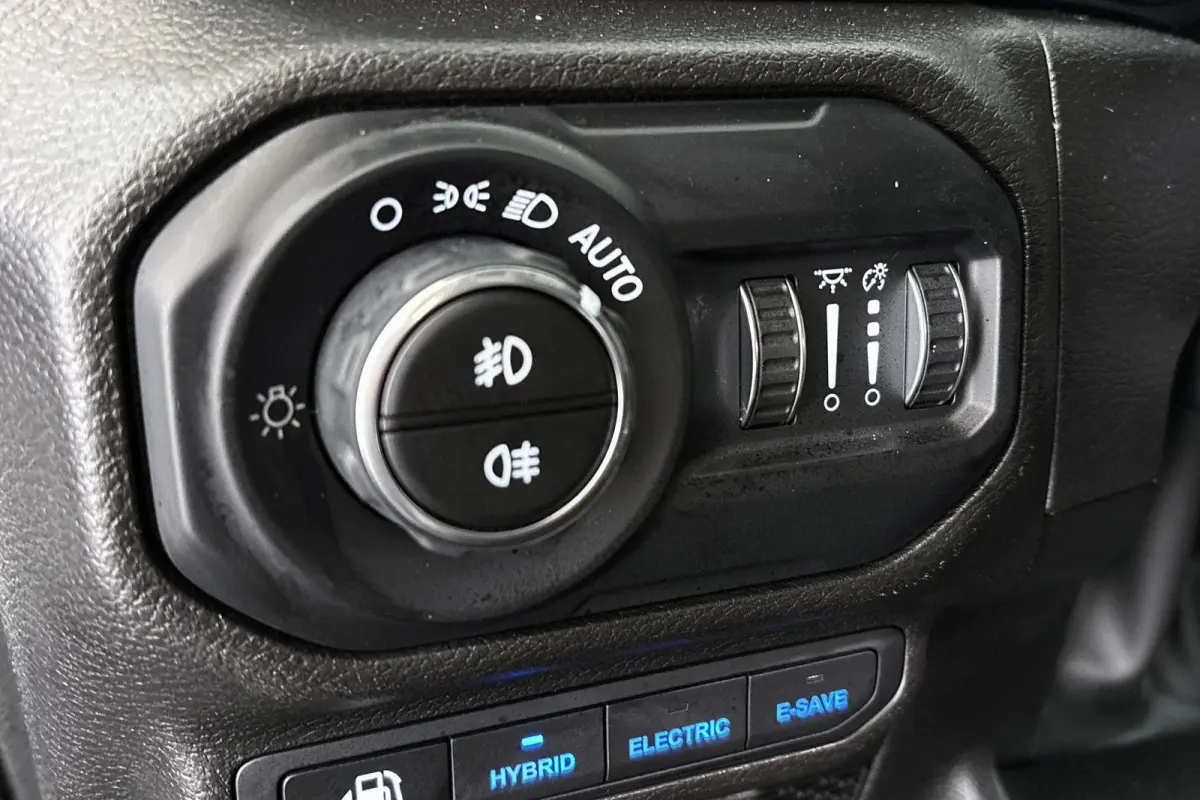 4xe 380 Sahara / Leder / Navi / Keyless