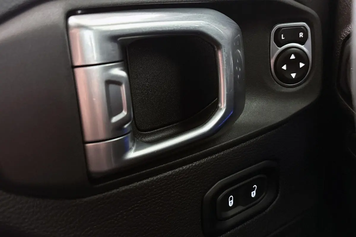 4xe 380 Sahara / Leder / Navi / Keyless