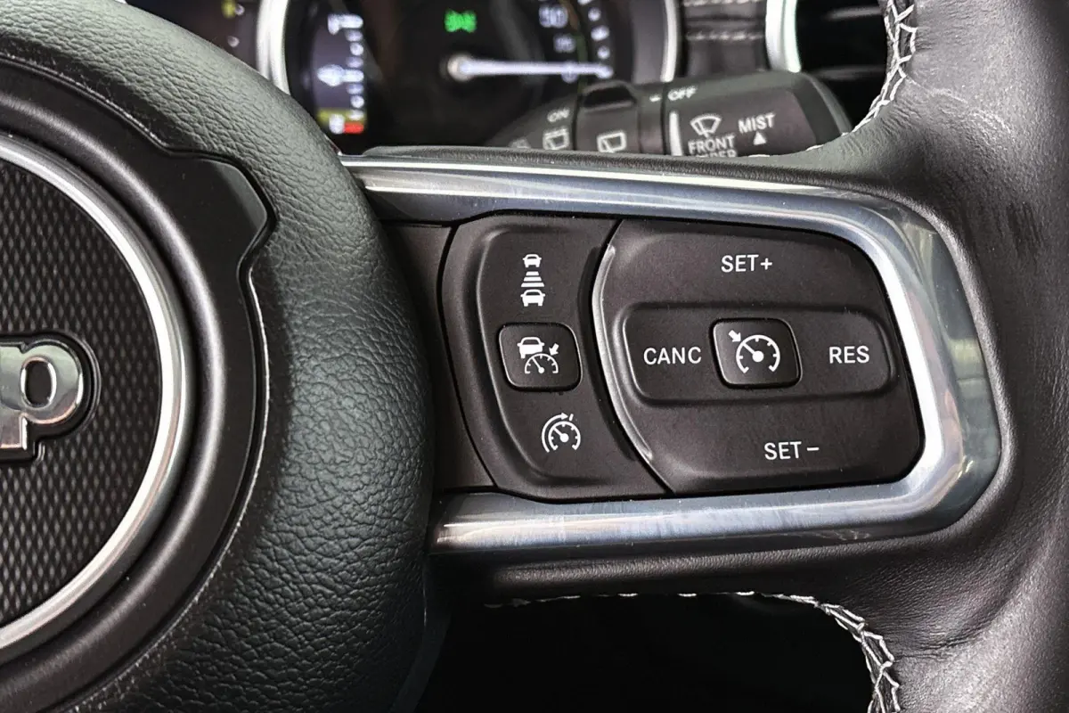 4xe 380 Sahara / Leder / Navi / Keyless