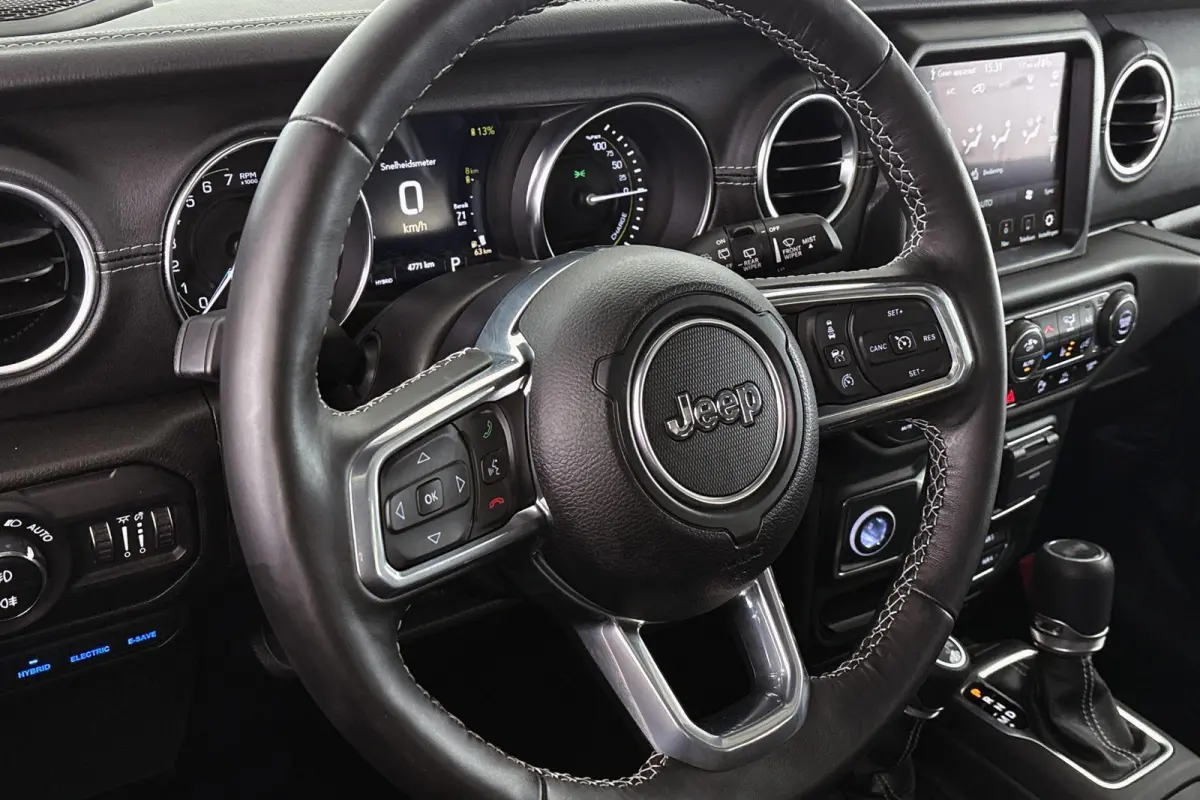 4xe 380 Sahara / Leder / Navi / Keyless