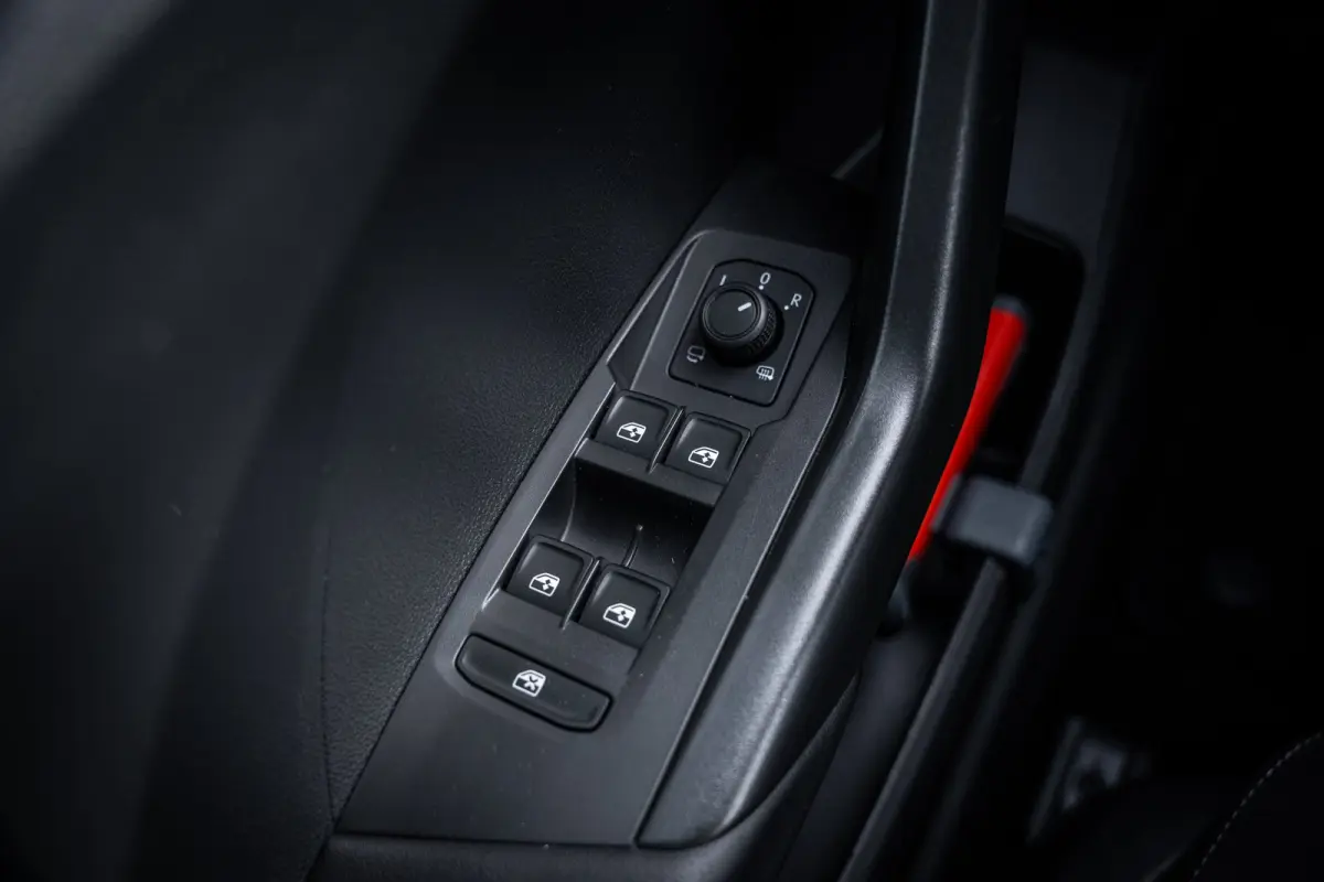 1.0 TSI Life | Airco | Apple Carplay/Android Auto|telefoonintegratie premium | Parkeersensor achter
