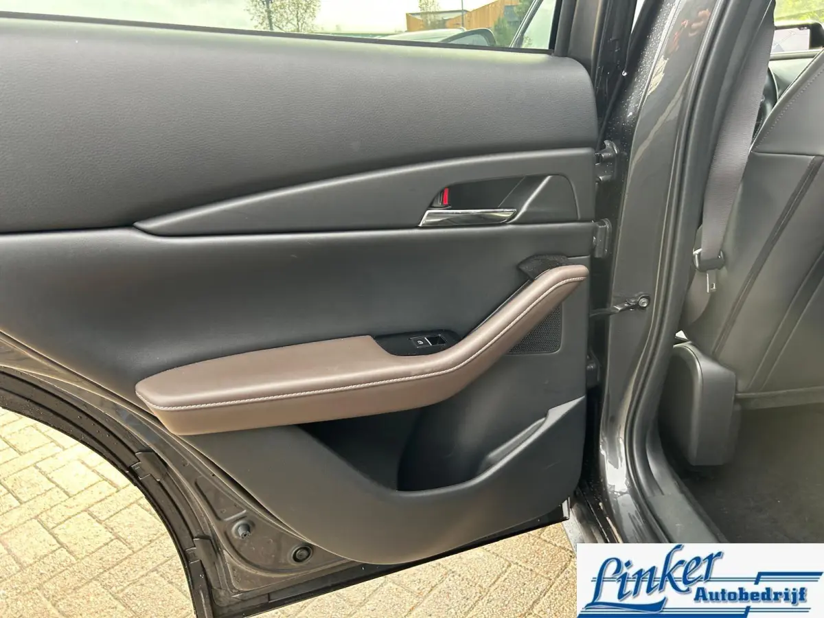 2.0 e-SkyActiv-X M Hybrid Luxury| Trekhaak| Navi| Cruise|
