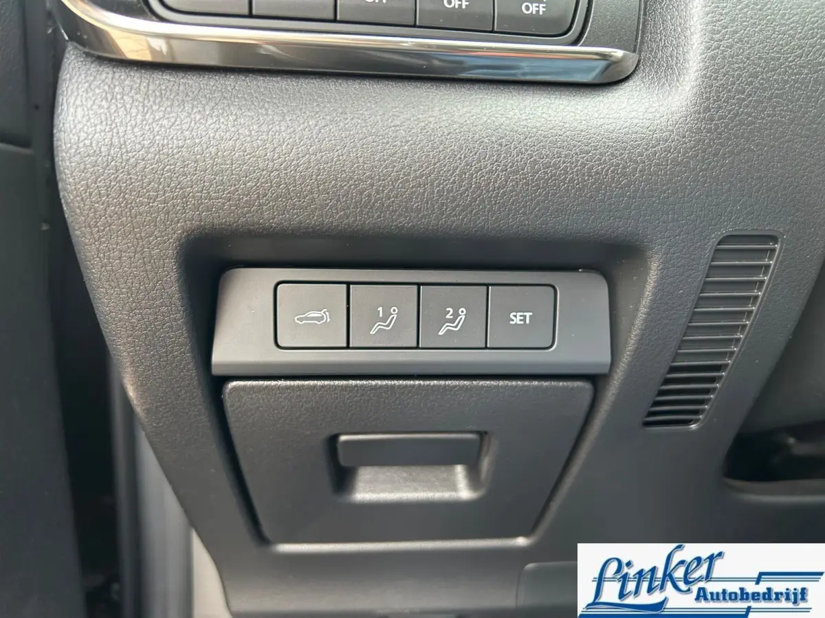 2.0 e-SkyActiv-X M Hybrid Luxury| Trekhaak| Navi| Cruise|