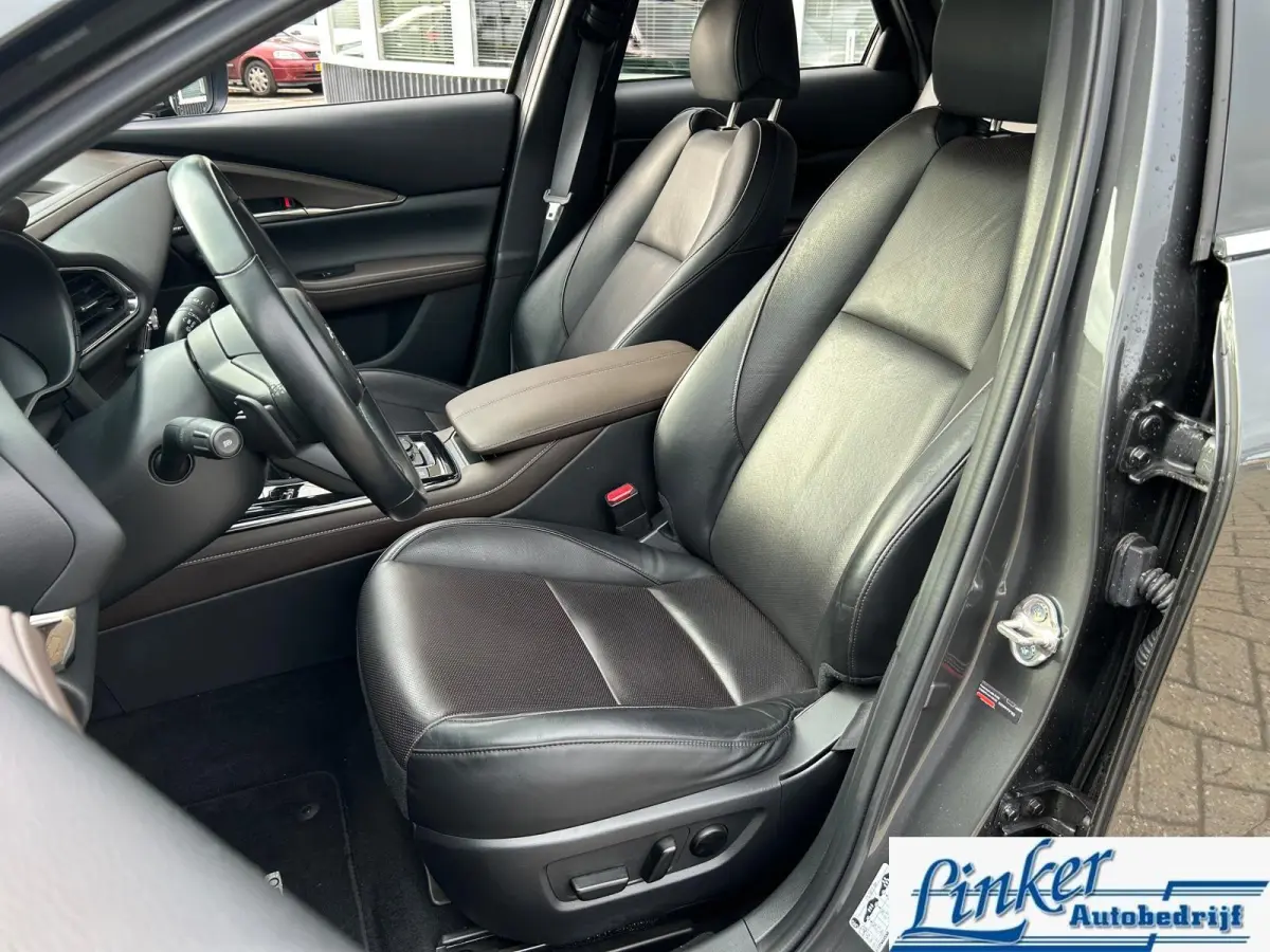 2.0 e-SkyActiv-X M Hybrid Luxury| Trekhaak| Navi| Cruise|