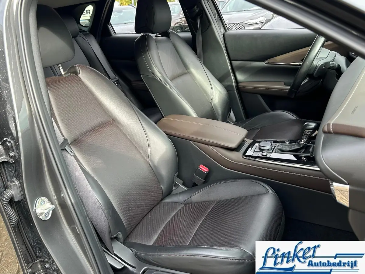 2.0 e-SkyActiv-X M Hybrid Luxury| Trekhaak| Navi| Cruise|