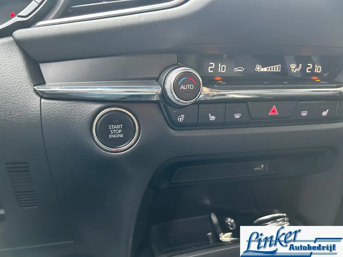 2.0 e-SkyActiv-X M Hybrid Luxury| Trekhaak| Navi| Cruise|