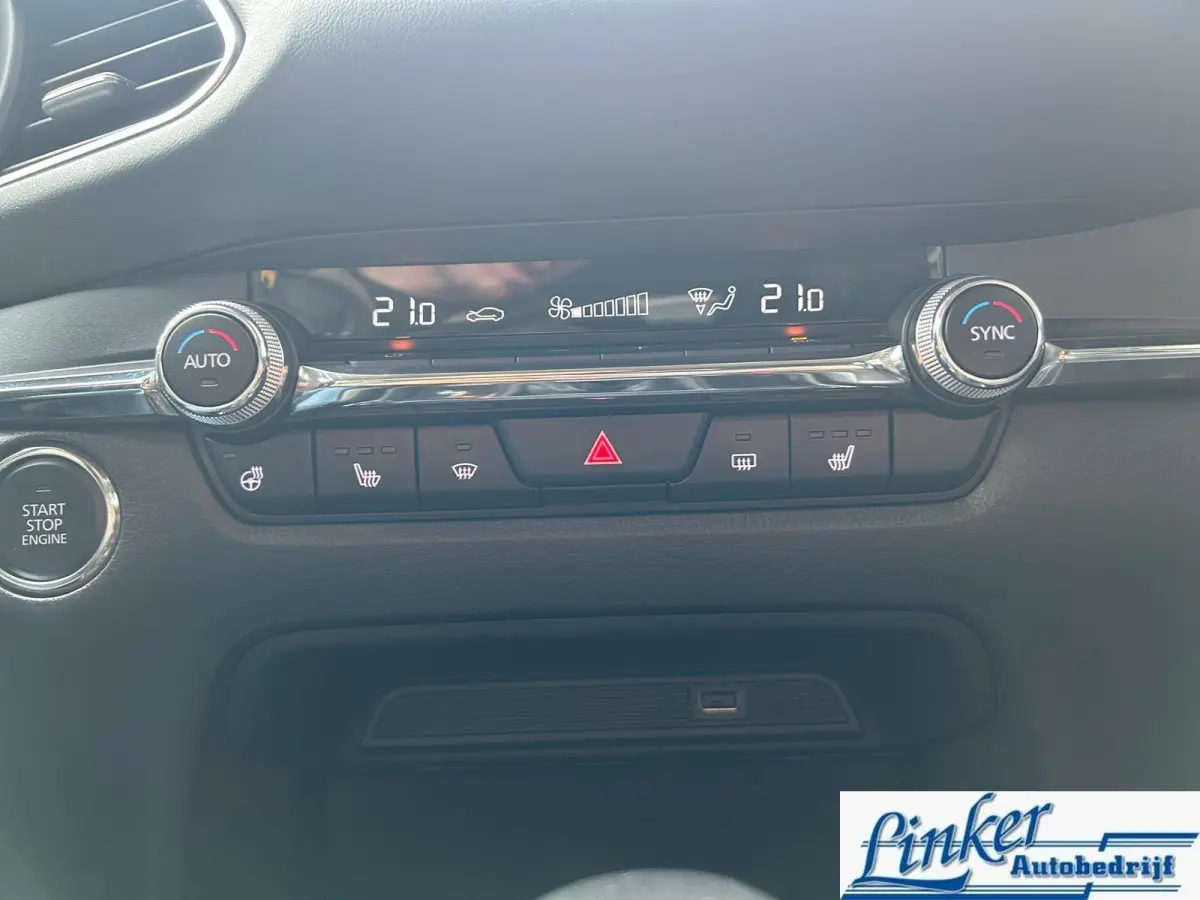 2.0 e-SkyActiv-X M Hybrid Luxury| Trekhaak| Navi| Cruise|