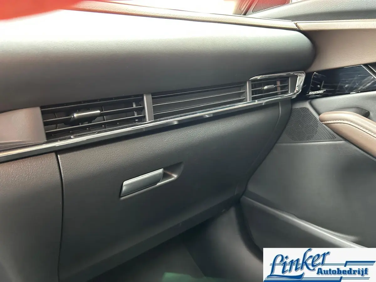 2.0 e-SkyActiv-X M Hybrid Luxury| Trekhaak| Navi| Cruise|