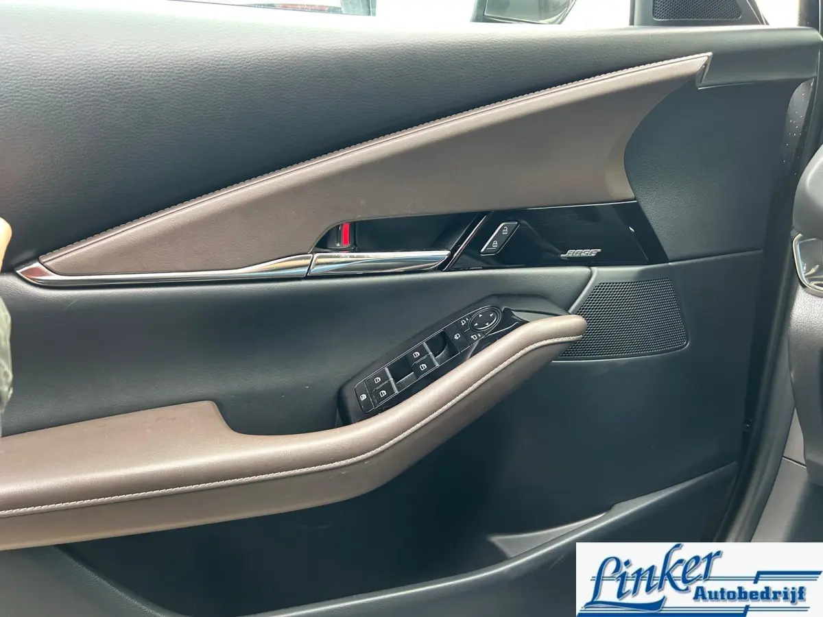 2.0 e-SkyActiv-X M Hybrid Luxury| Trekhaak| Navi| Cruise|