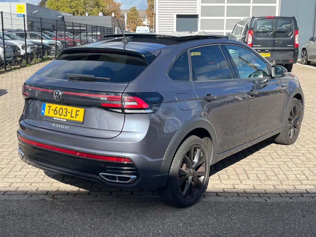 1.0 TSI R-Line Panoramadak | Stoelverwarming | Digital Dash | Camera | Parkeersensoren | | Achteruitrijcamera