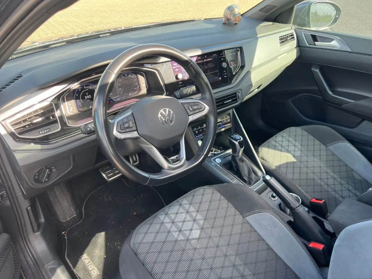 1.0 TSI R-Line Panoramadak | Stoelverwarming | Digital Dash | Camera | Parkeersensoren | | Achteruitrijcamera