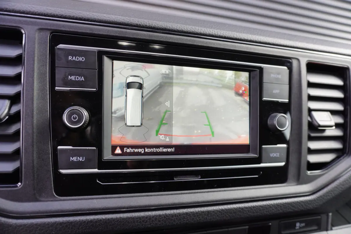 140pk L3H3/L2H2 Apple carplay Camera Parkeersensoren Airco 2-Zits