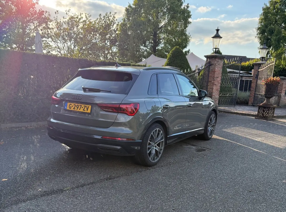 35 TFSI Pro Line business l S-Line l Elektr. Trekhaak / Leder/Alcantara bekleding l Zwart Optiek l Matrix LED l Navigatie l