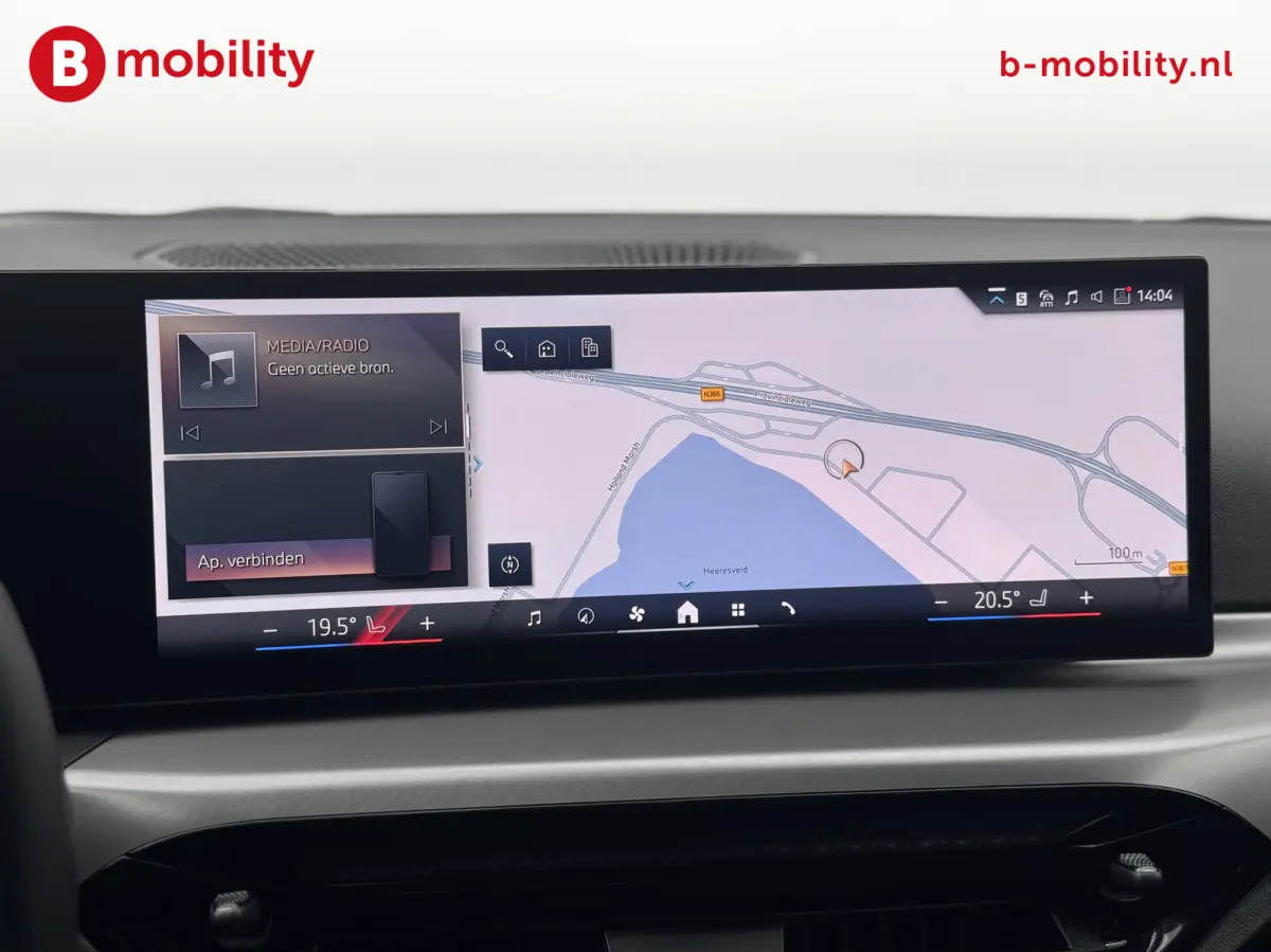 220i High Executive M-Sport LCI Widescreen NL Auto! | Achteruitrijcamera | DAB | Cruise Control | Apple CarPlay