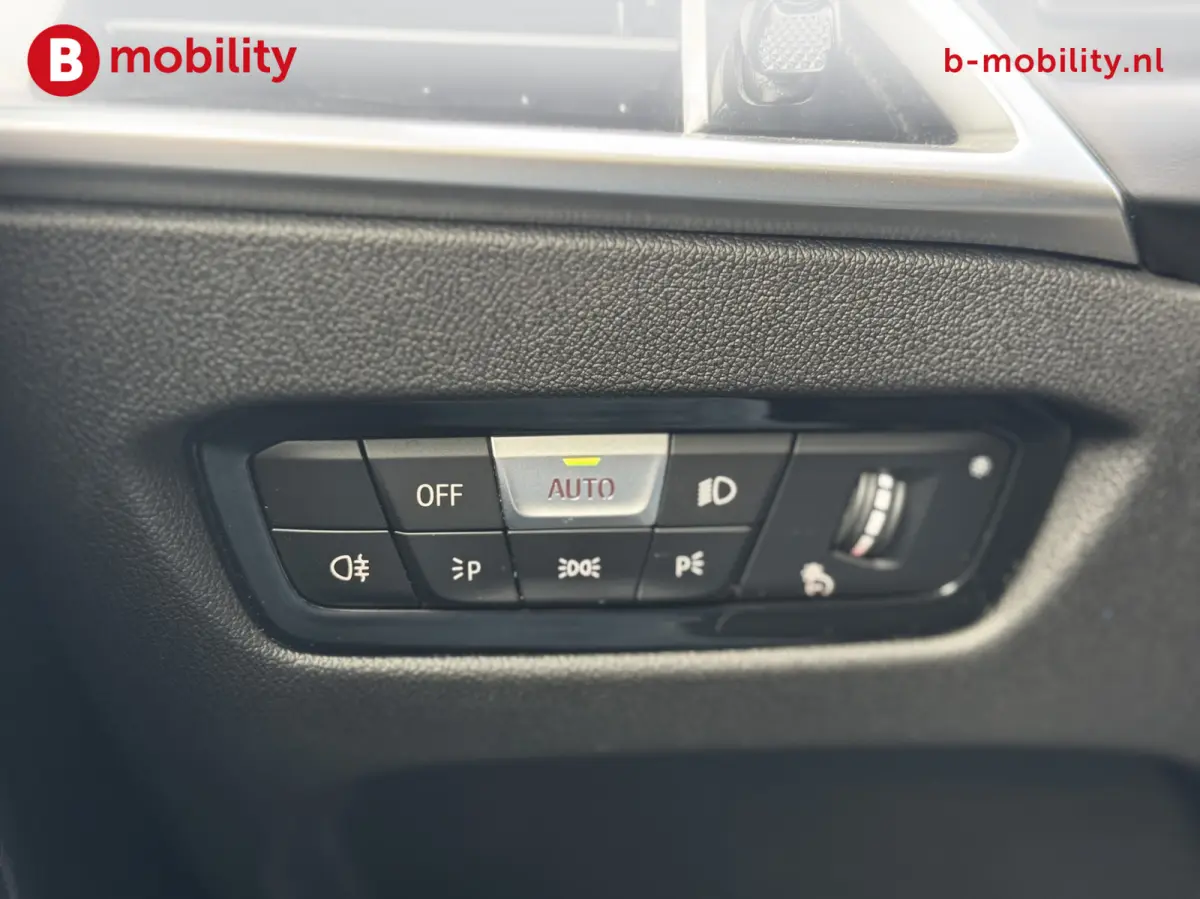220i High Executive M-Sport LCI Widescreen NL Auto! | Achteruitrijcamera | DAB | Cruise Control | Apple CarPlay