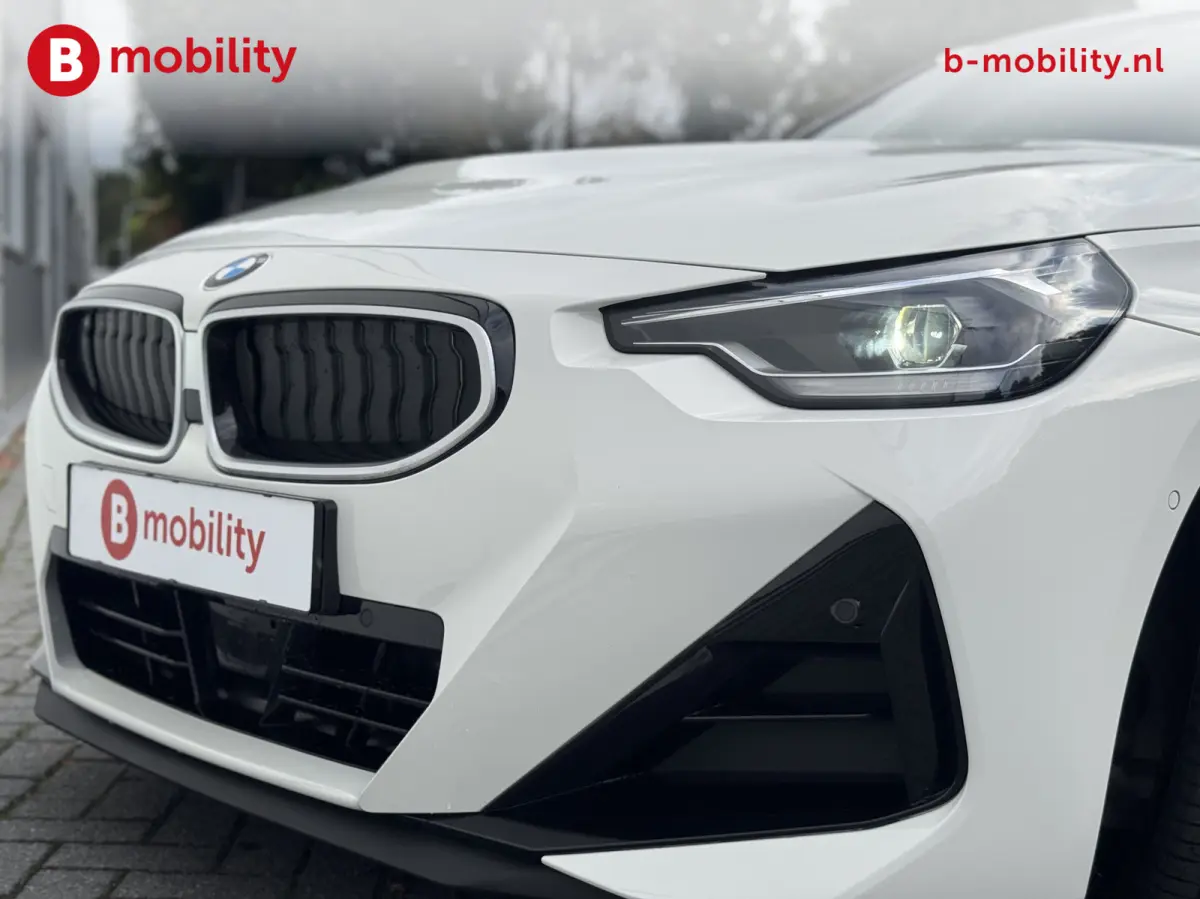 220i High Executive M-Sport LCI Widescreen NL Auto! | Achteruitrijcamera | DAB | Cruise Control | Apple CarPlay