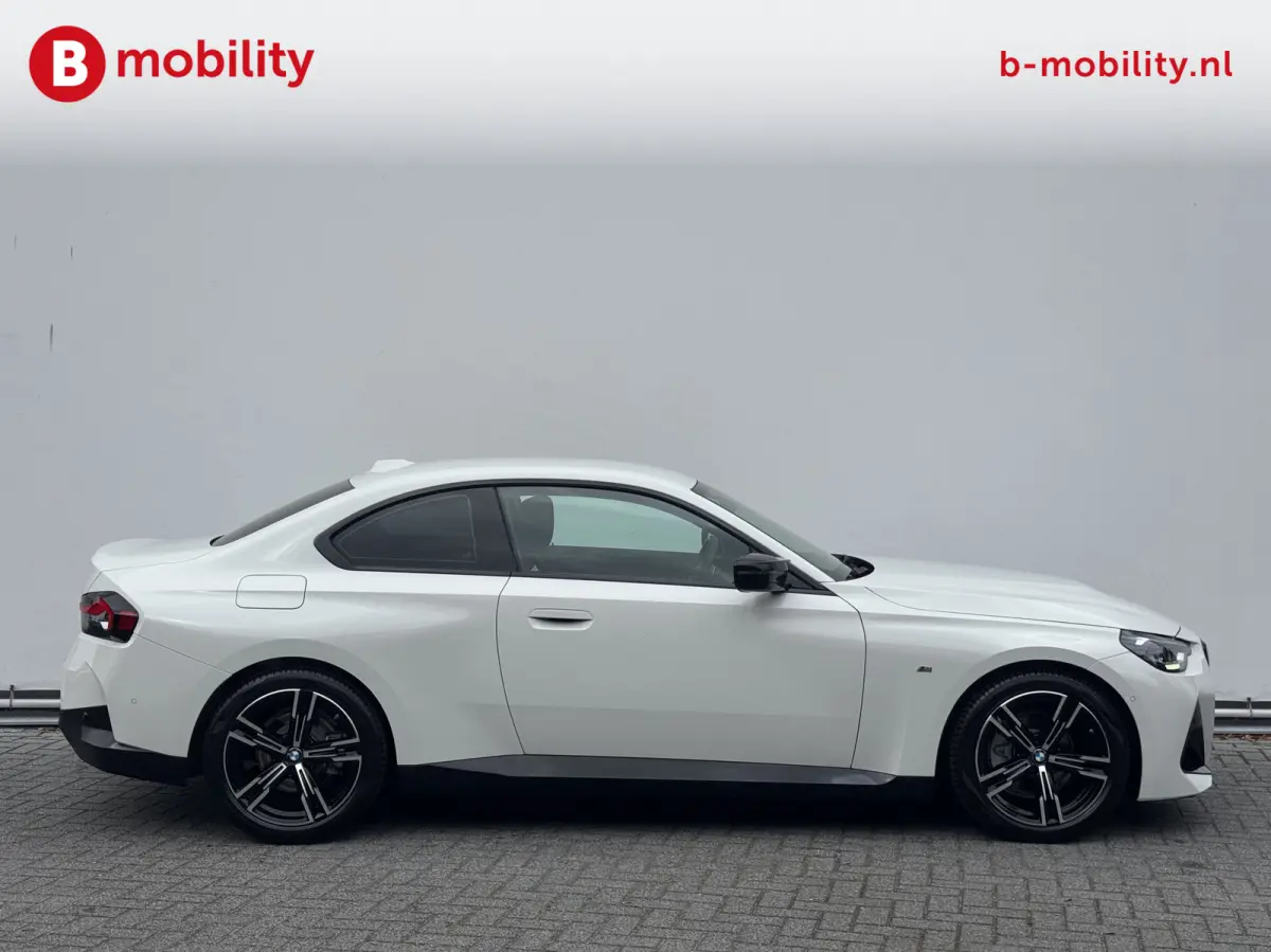 220i High Executive M-Sport LCI Widescreen NL Auto! | Achteruitrijcamera | DAB | Cruise Control | Apple CarPlay