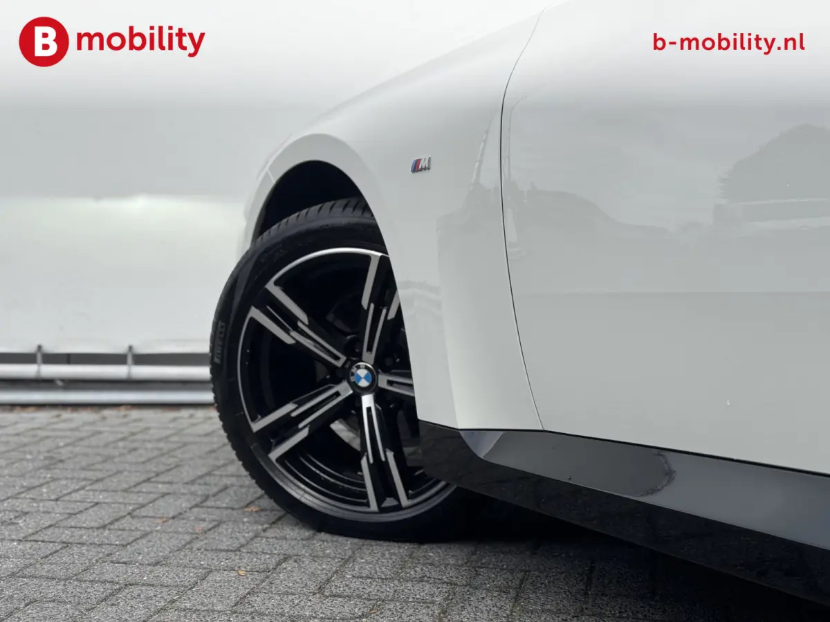 220i High Executive M-Sport LCI Widescreen NL Auto! | Achteruitrijcamera | DAB | Cruise Control | Apple CarPlay