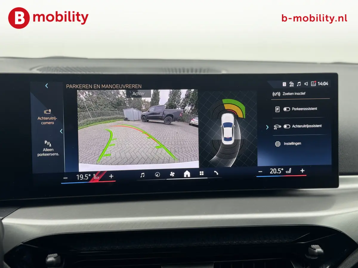 220i High Executive M-Sport LCI Widescreen NL Auto! | Achteruitrijcamera | DAB | Cruise Control | Apple CarPlay