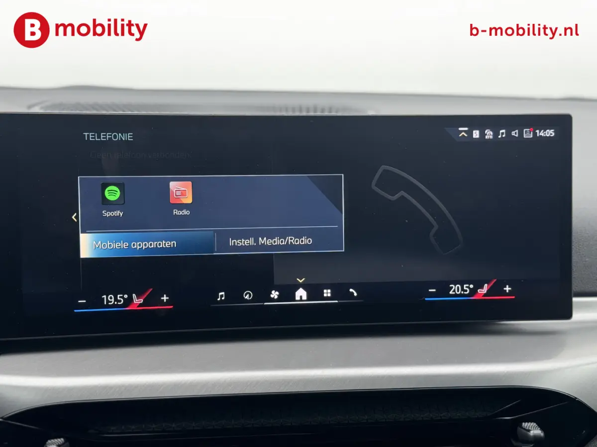 220i High Executive M-Sport LCI Widescreen NL Auto! | Achteruitrijcamera | DAB | Cruise Control | Apple CarPlay