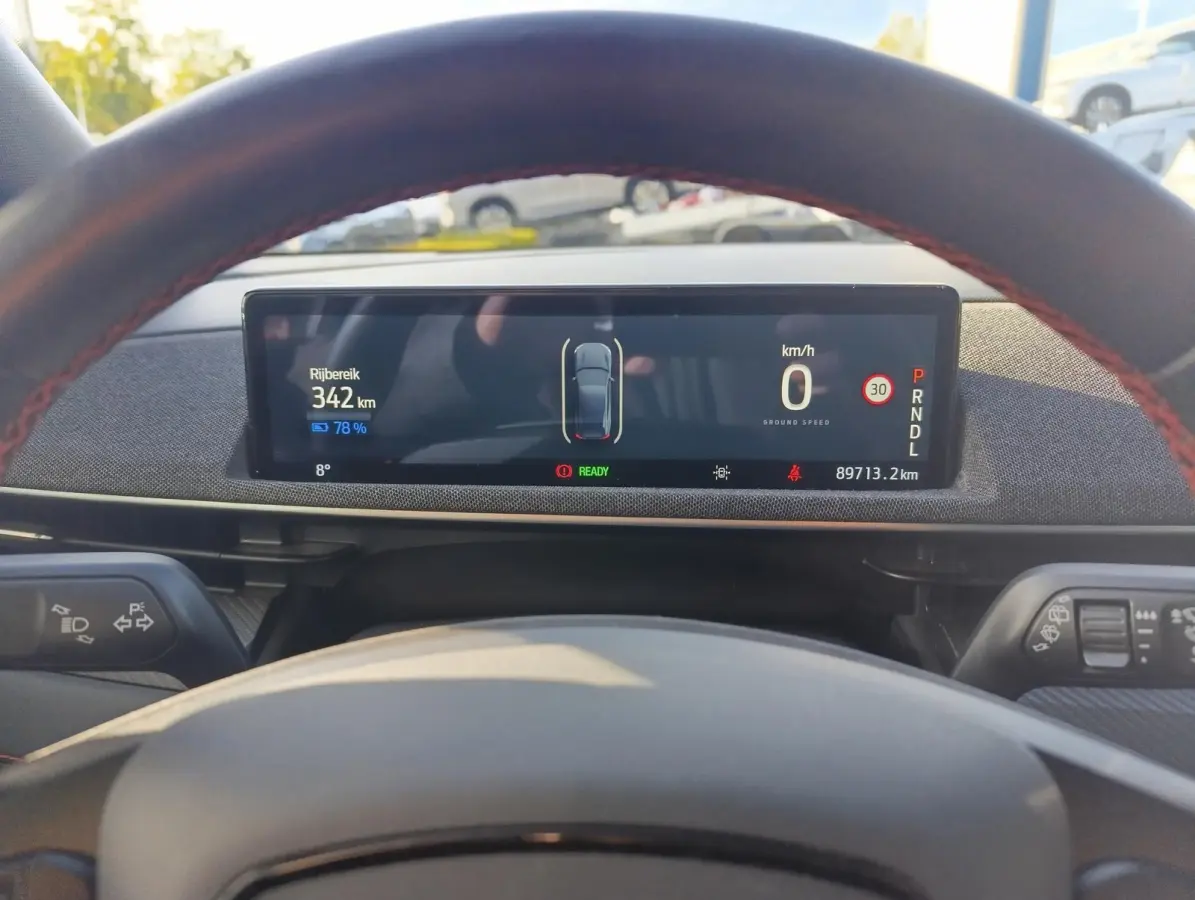 Extended AWD 98 kWh | Adaptieve Cruise | Elek. stoel | Memory | Camera | PDC V+A | 19" LMV | Dealeronderhouden