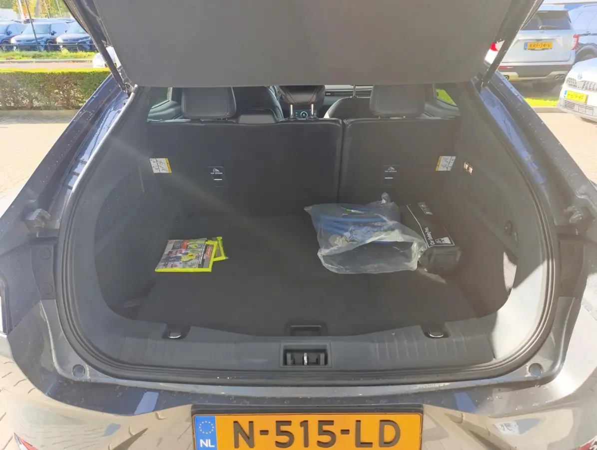 Extended AWD 98 kWh | Adaptieve Cruise | Elek. stoel | Memory | Camera | PDC V+A | 19" LMV | Dealeronderhouden