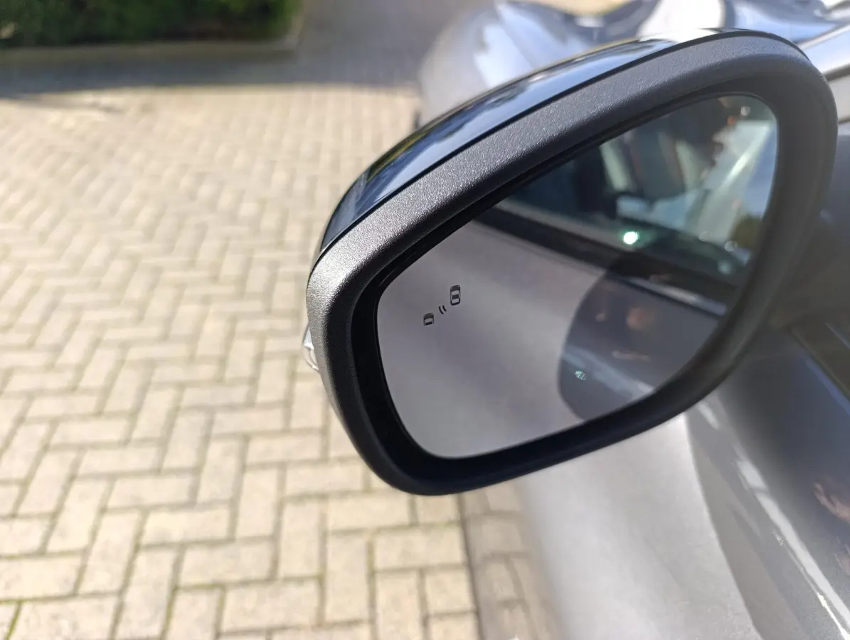 Extended AWD 98 kWh | Adaptieve Cruise | Elek. stoel | Memory | Camera | PDC V+A | 19" LMV | Dealeronderhouden