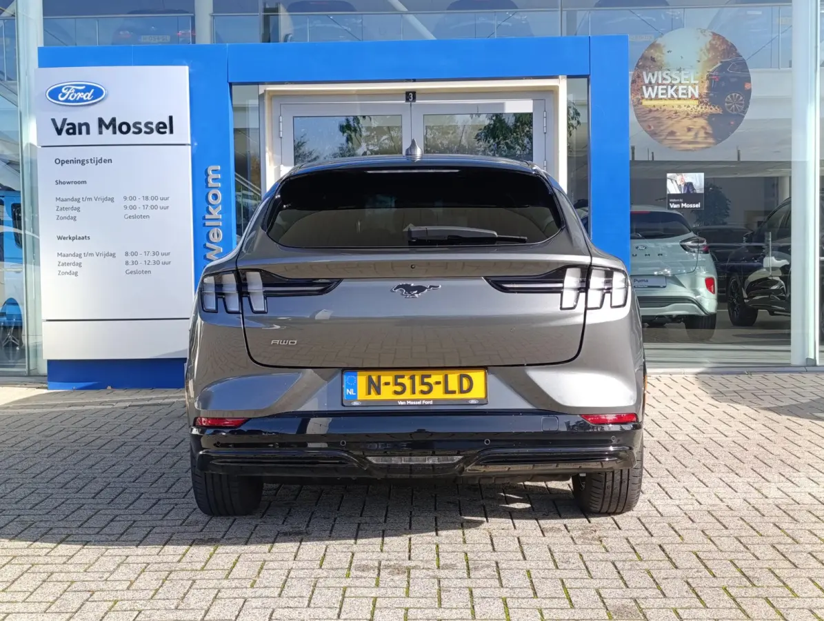 Extended AWD 98 kWh | Adaptieve Cruise | Elek. stoel | Memory | Camera | PDC V+A | 19" LMV | Dealeronderhouden