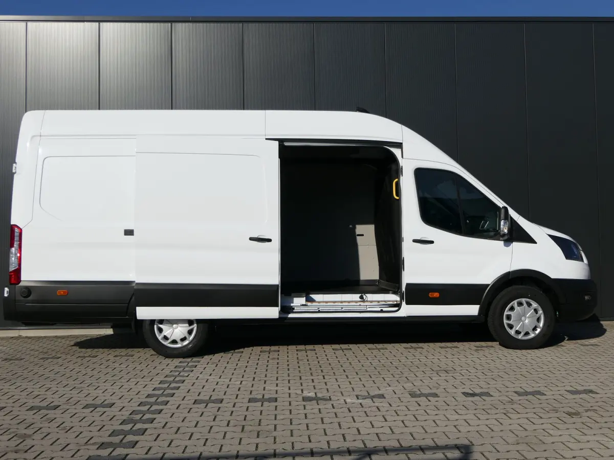350 2.0 TDCI L4H3 Trend RWD | Achterwielaandrijving | Navigatie | Stoelverwarming | CarPlay/Android Auto | Cruise Control | Elek. Stoel