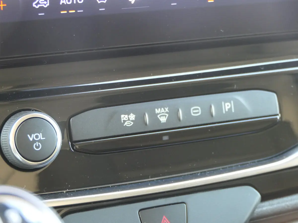 350 2.0 TDCI L4H3 Trend RWD | Achterwielaandrijving | Navigatie | Stoelverwarming | CarPlay/Android Auto | Cruise Control | Elek. Stoel