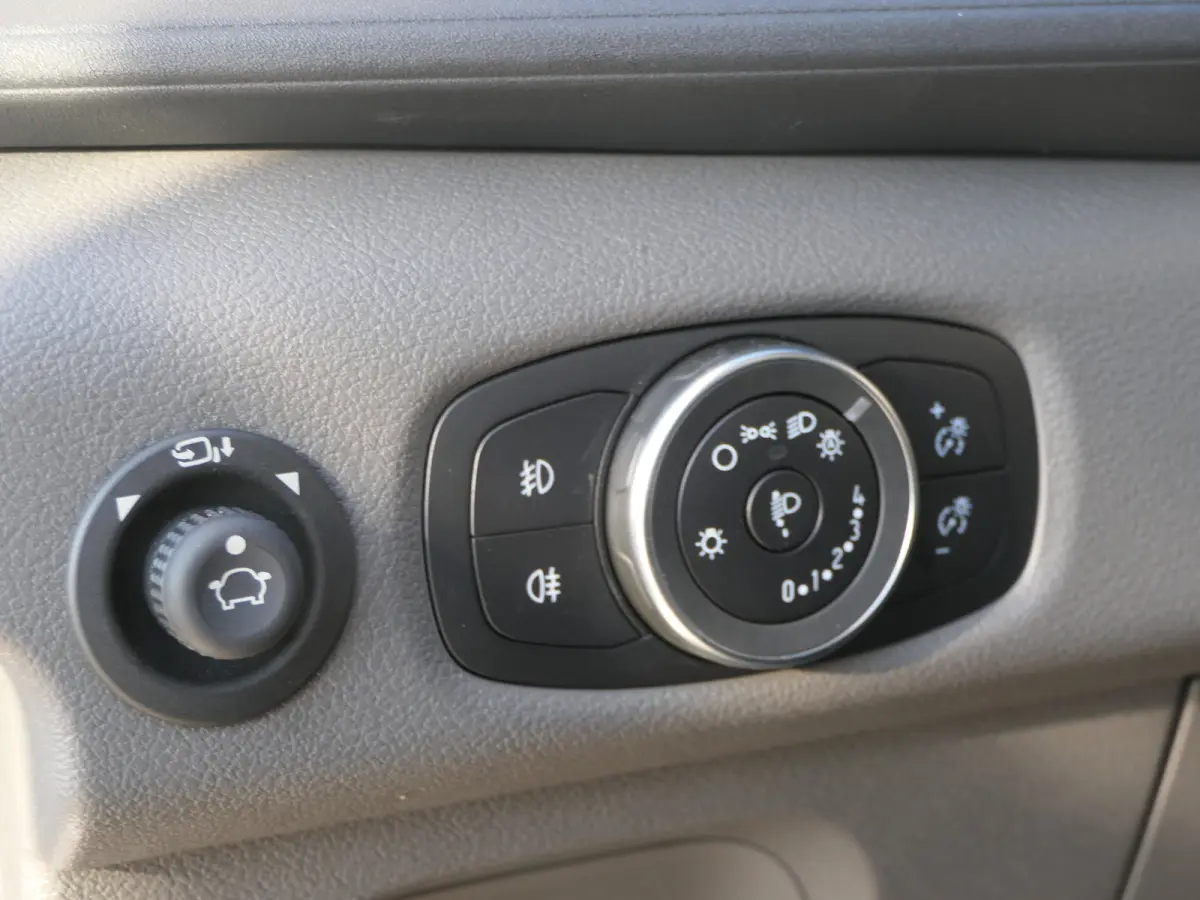 350 2.0 TDCI L4H3 Trend RWD | Achterwielaandrijving | Navigatie | Stoelverwarming | CarPlay/Android Auto | Cruise Control | Elek. Stoel
