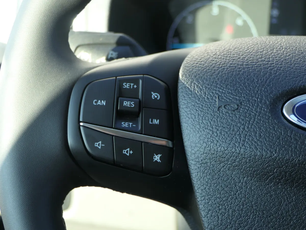 350 2.0 TDCI L4H3 Trend RWD | Achterwielaandrijving | Navigatie | Stoelverwarming | CarPlay/Android Auto | Cruise Control | Elek. Stoel
