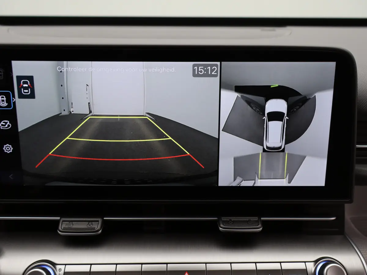 Premium 65.4 kWh | Wit leder | 360 camera | Elektrische bedienbare voorstoelen | | Achterruitverwarming | Achterstoelen verwarmd | Achteruitrijcamera