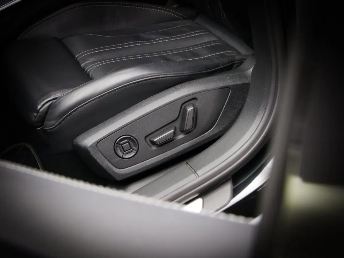 55 TFSI e quattro Competition S-Line Edition (MAXTON, PANO, B&O, SFEERVERLICHTING, HEAD-UP, SOFTCLOSE, 360 CAMERA)