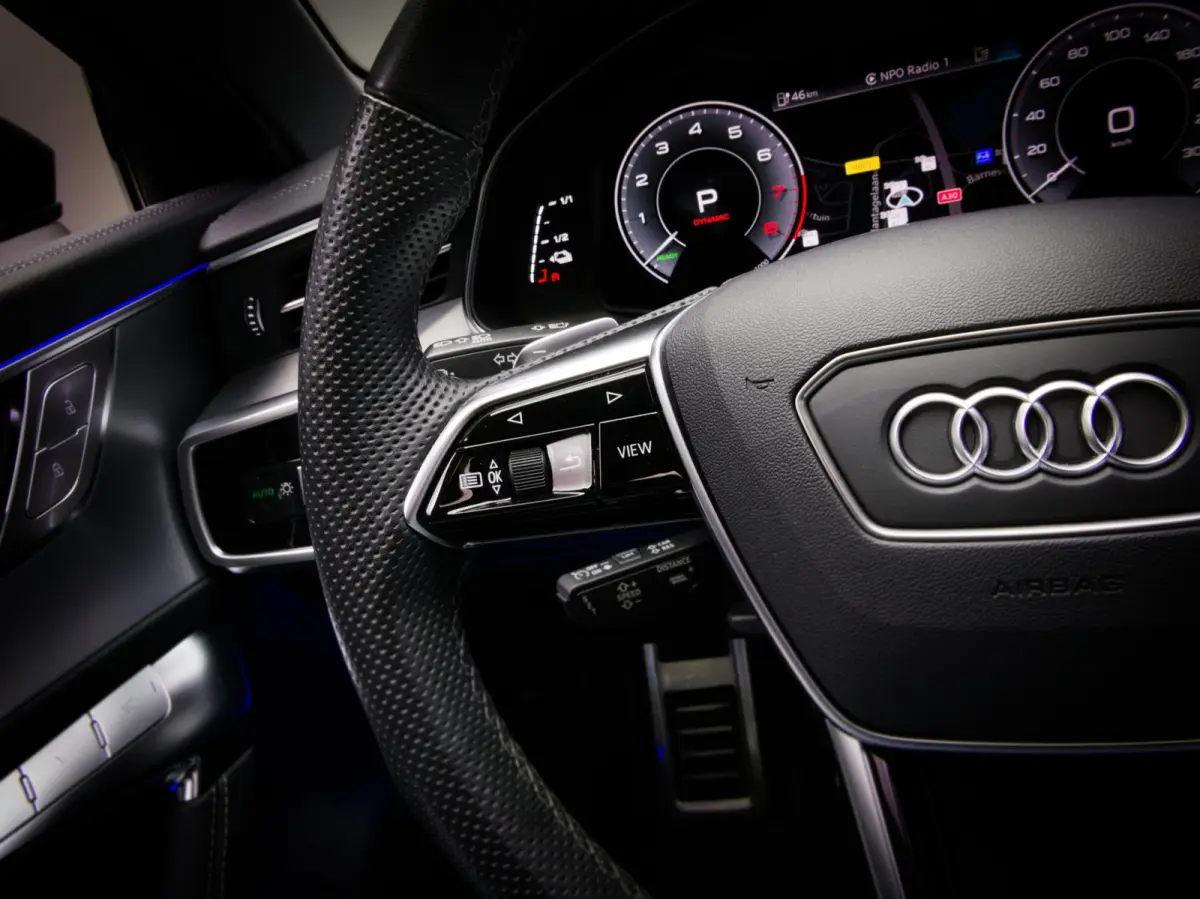 55 TFSI e quattro Competition S-Line Edition (MAXTON, PANO, B&O, SFEERVERLICHTING, HEAD-UP, SOFTCLOSE, 360 CAMERA)