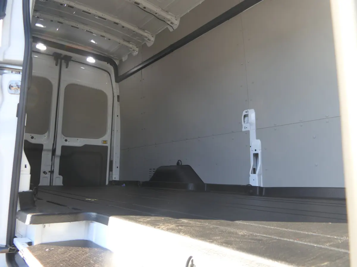 350 2.0 TDCI L4H3 Trend RWD | Trekhaak | Elek. Stoel | Navigatie | Stoelverwarming | Groot Scherm | CarPlay/Android Auto