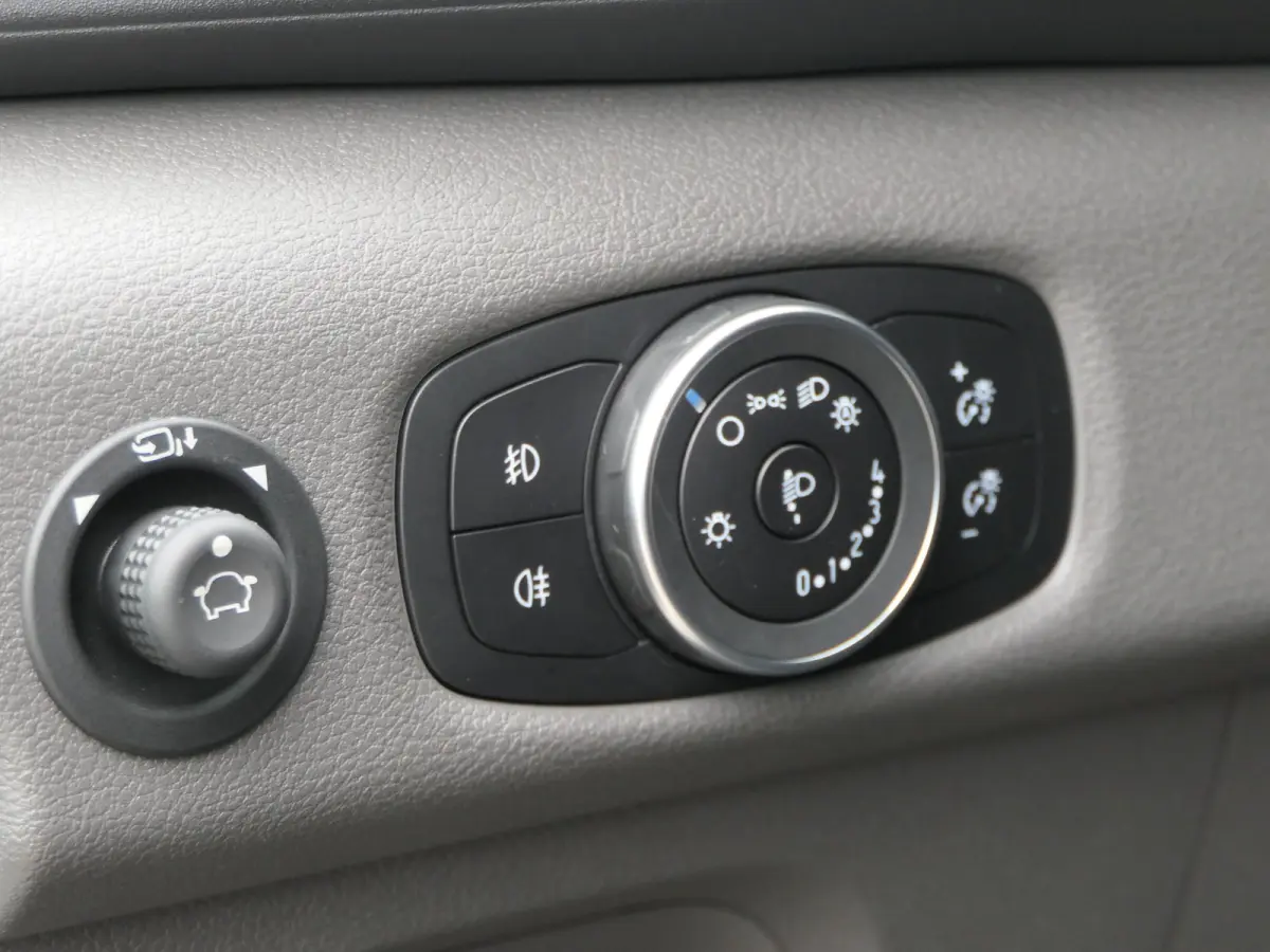 350 2.0 TDCI L4H3 Trend RWD | Trekhaak | Elek. Stoel | Navigatie | Stoelverwarming | Groot Scherm | CarPlay/Android Auto