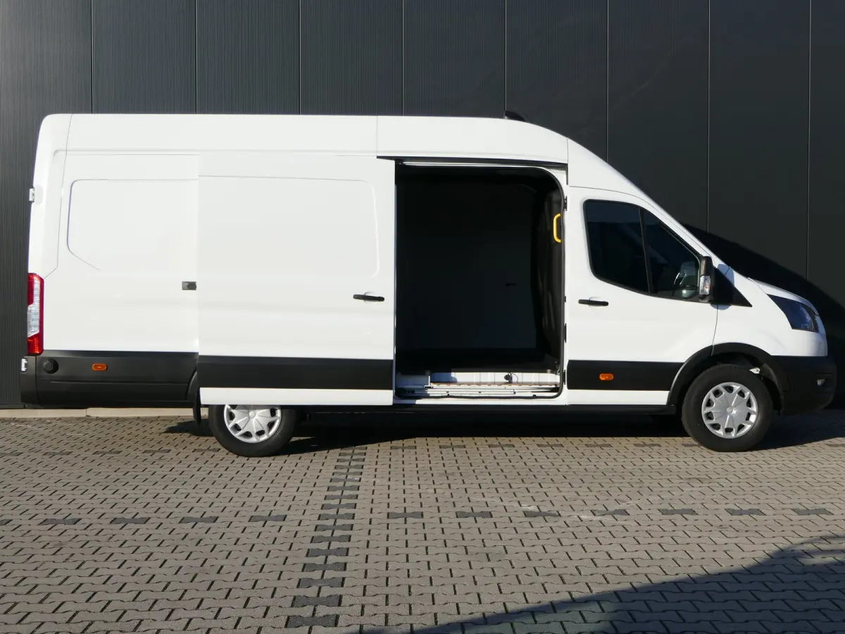 350 2.0 TDCI L4H3 Trend RWD | Trekhaak | Elek. Stoel | Navigatie | Stoelverwarming | Groot Scherm | CarPlay/Android Auto
