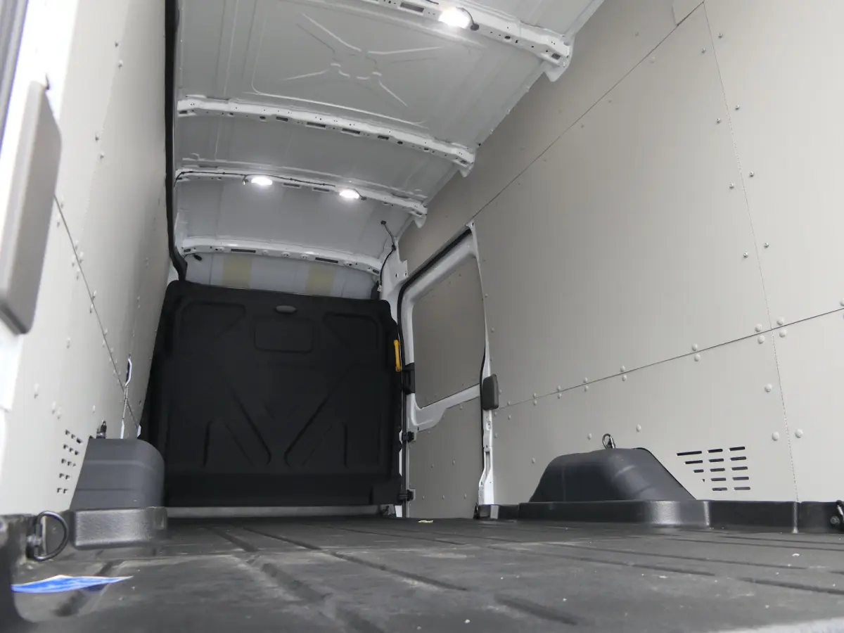 350 2.0 TDCI L4H3 Trend RWD | Trekhaak | Elek. Stoel | Navigatie | Stoelverwarming | Groot Scherm | CarPlay/Android Auto
