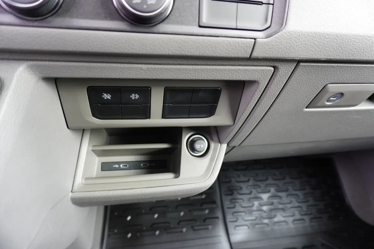 140pk Huif Open laadbak Pritsche Plane Schuifzeil Apple carplay Camera Airco