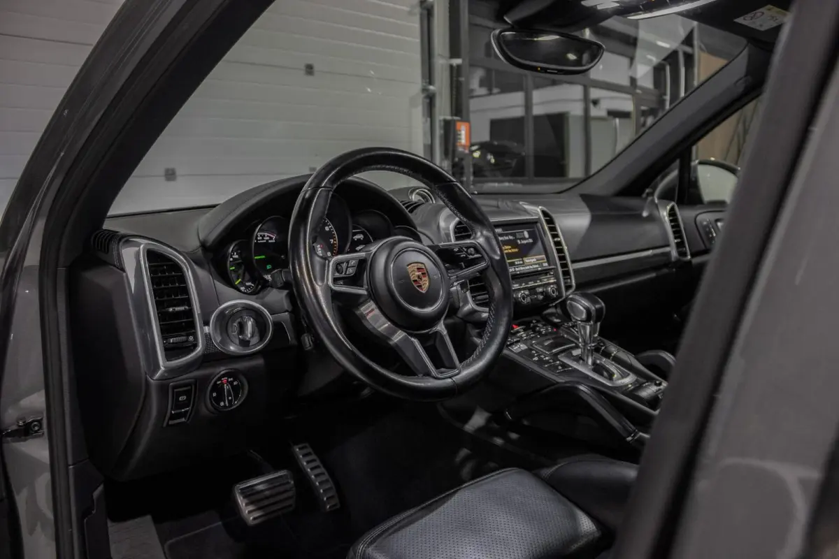 3.0 S E-Hybrid | PANO | BOSE | CARBON | 360 CAMERA |