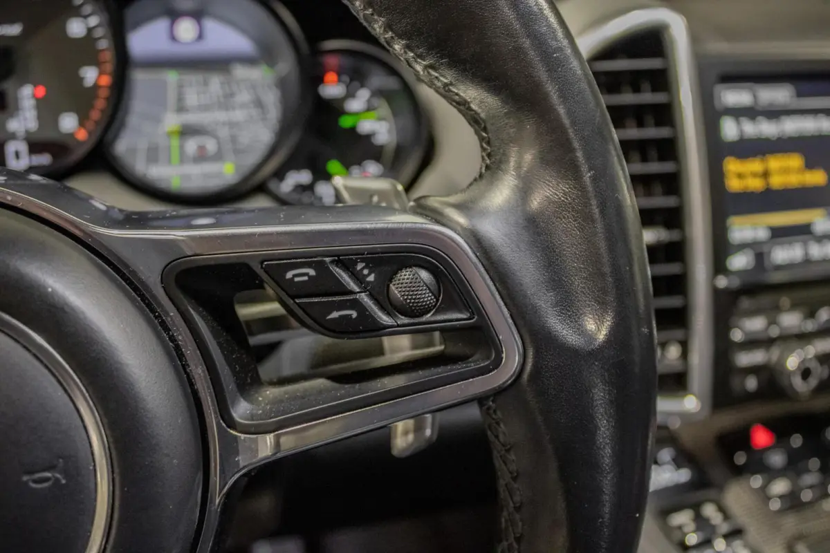 3.0 S E-Hybrid | PANO | BOSE | CARBON | 360 CAMERA |