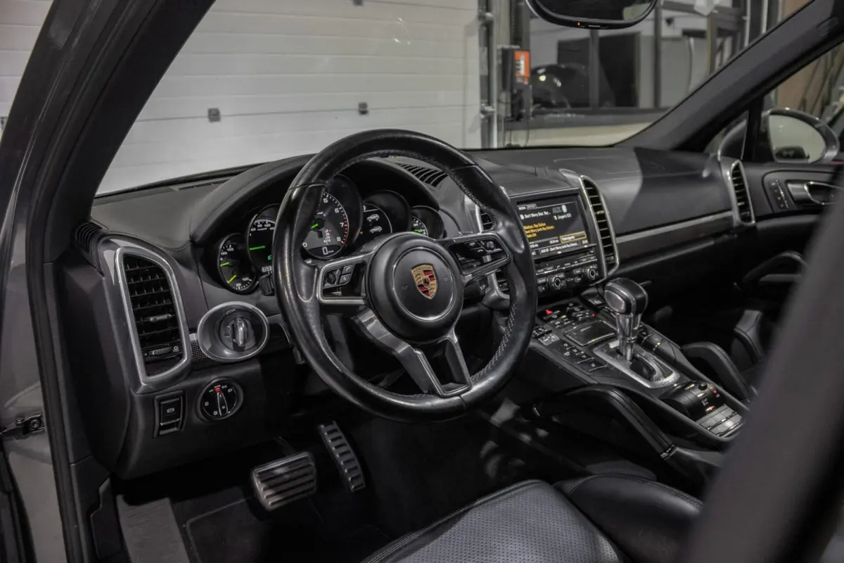 3.0 S E-Hybrid | PANO | BOSE | CARBON | 360 CAMERA |