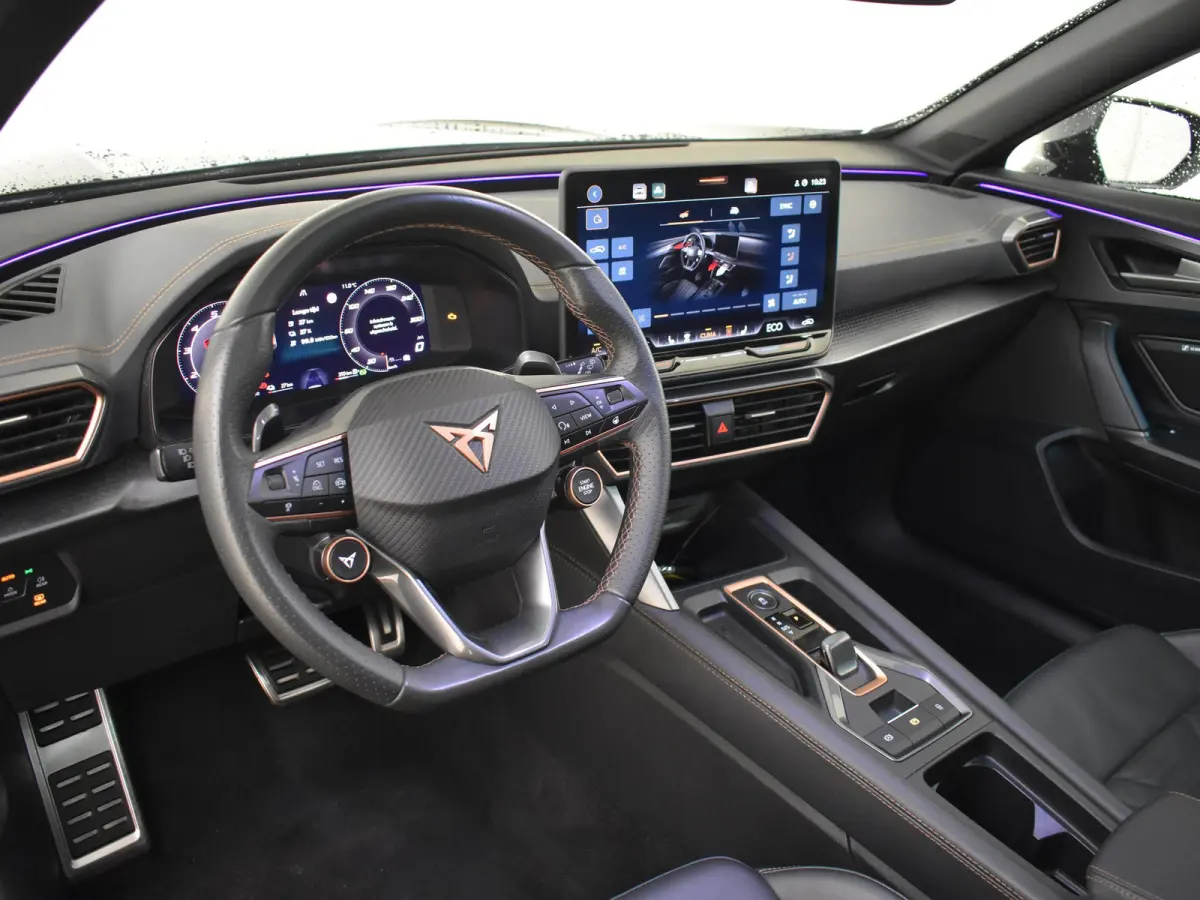 1.5 TSI e-Hybrid 272PK VZ Performance | Sennheiser geluidssysteem | Elektrisch verstelb. voorstoelen | Navigatie | Panoramadak | Lederen bekleding | 19" LMV