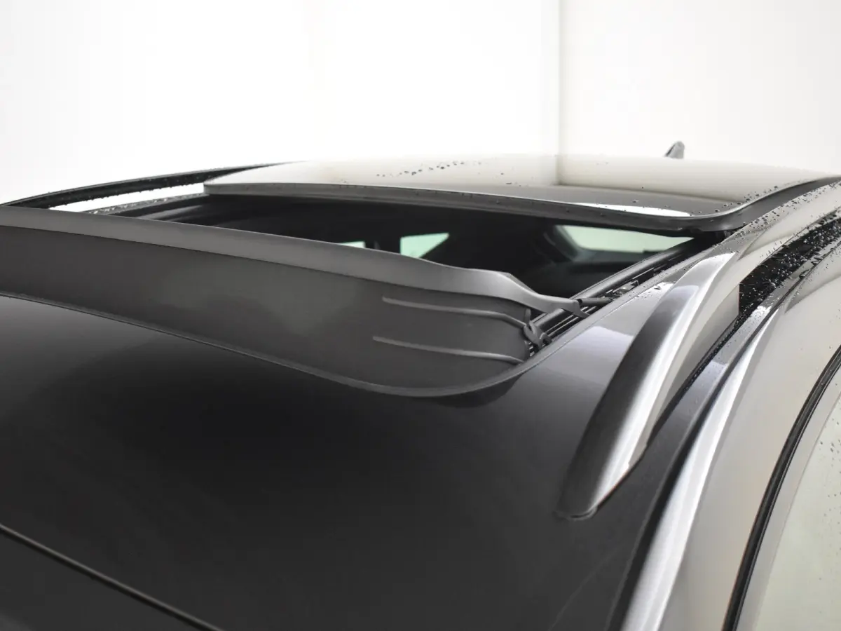 1.5 TSI e-Hybrid 272PK VZ Performance | Sennheiser geluidssysteem | Elektrisch verstelb. voorstoelen | Navigatie | Panoramadak | Lederen bekleding | 19" LMV