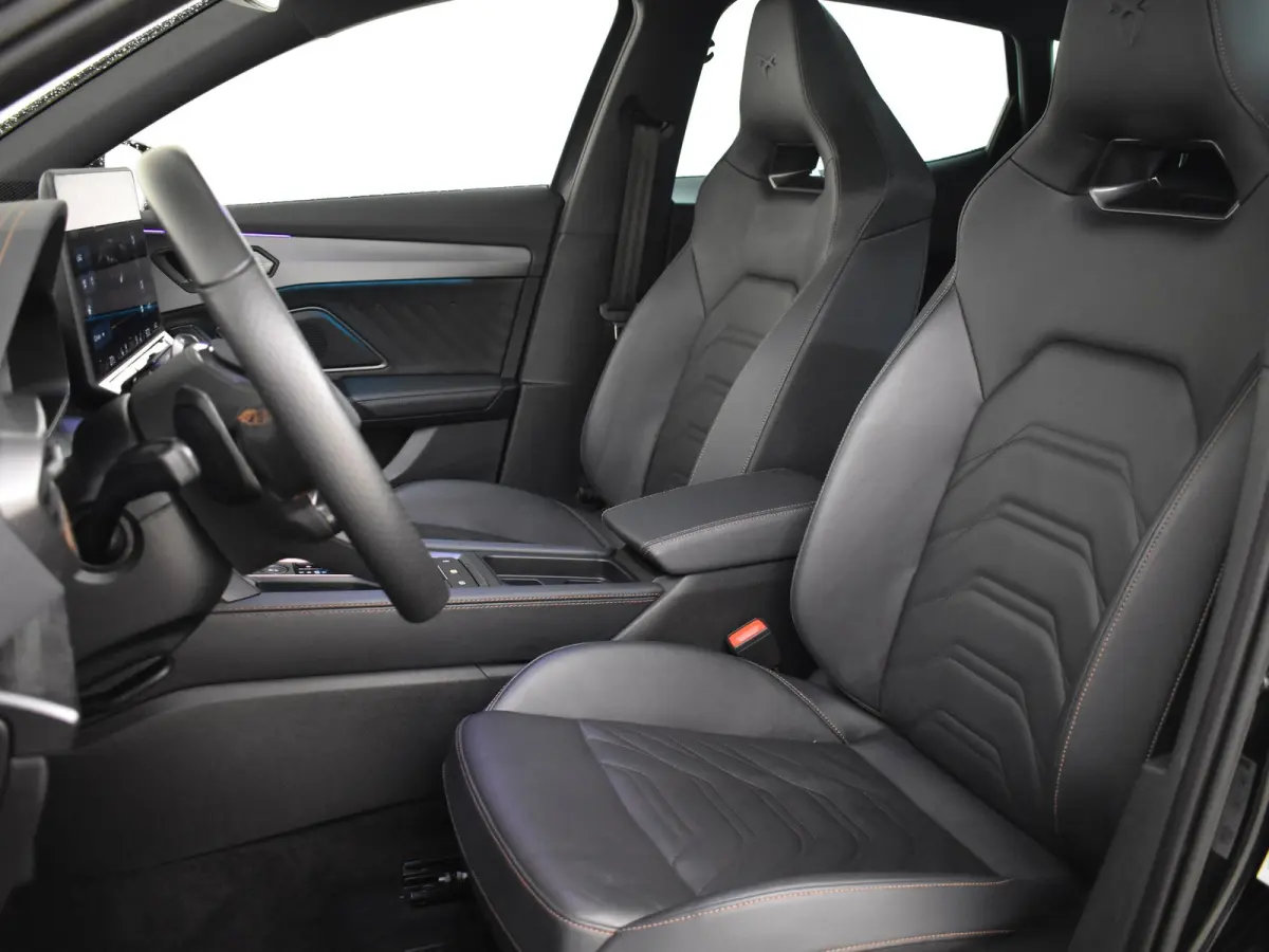 1.5 TSI e-Hybrid 272PK VZ Performance | Sennheiser geluidssysteem | Elektrisch verstelb. voorstoelen | Navigatie | Panoramadak | Lederen bekleding | 19" LMV