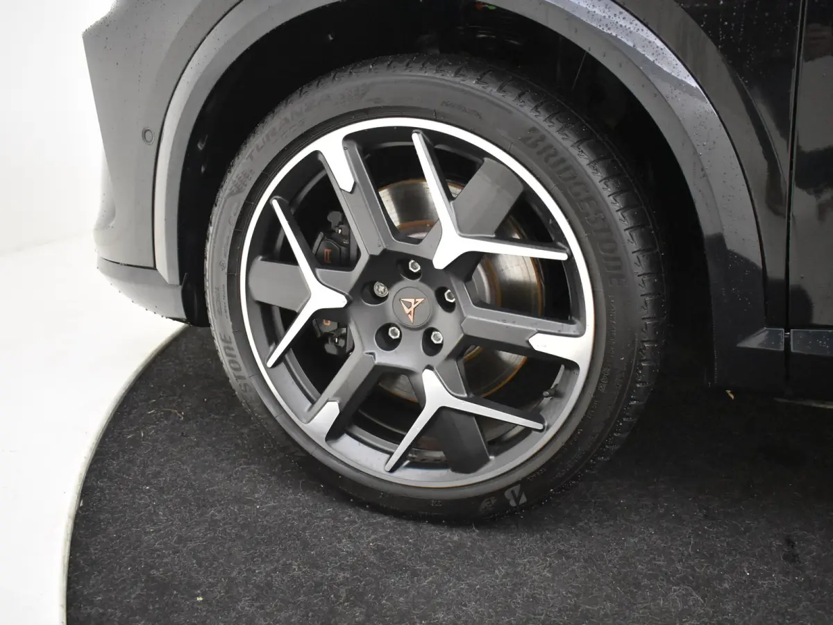 1.5 TSI e-Hybrid 272PK VZ Performance | Sennheiser geluidssysteem | Elektrisch verstelb. voorstoelen | Navigatie | Panoramadak | Lederen bekleding | 19" LMV